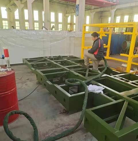 设备框架保温耀世发泡施工